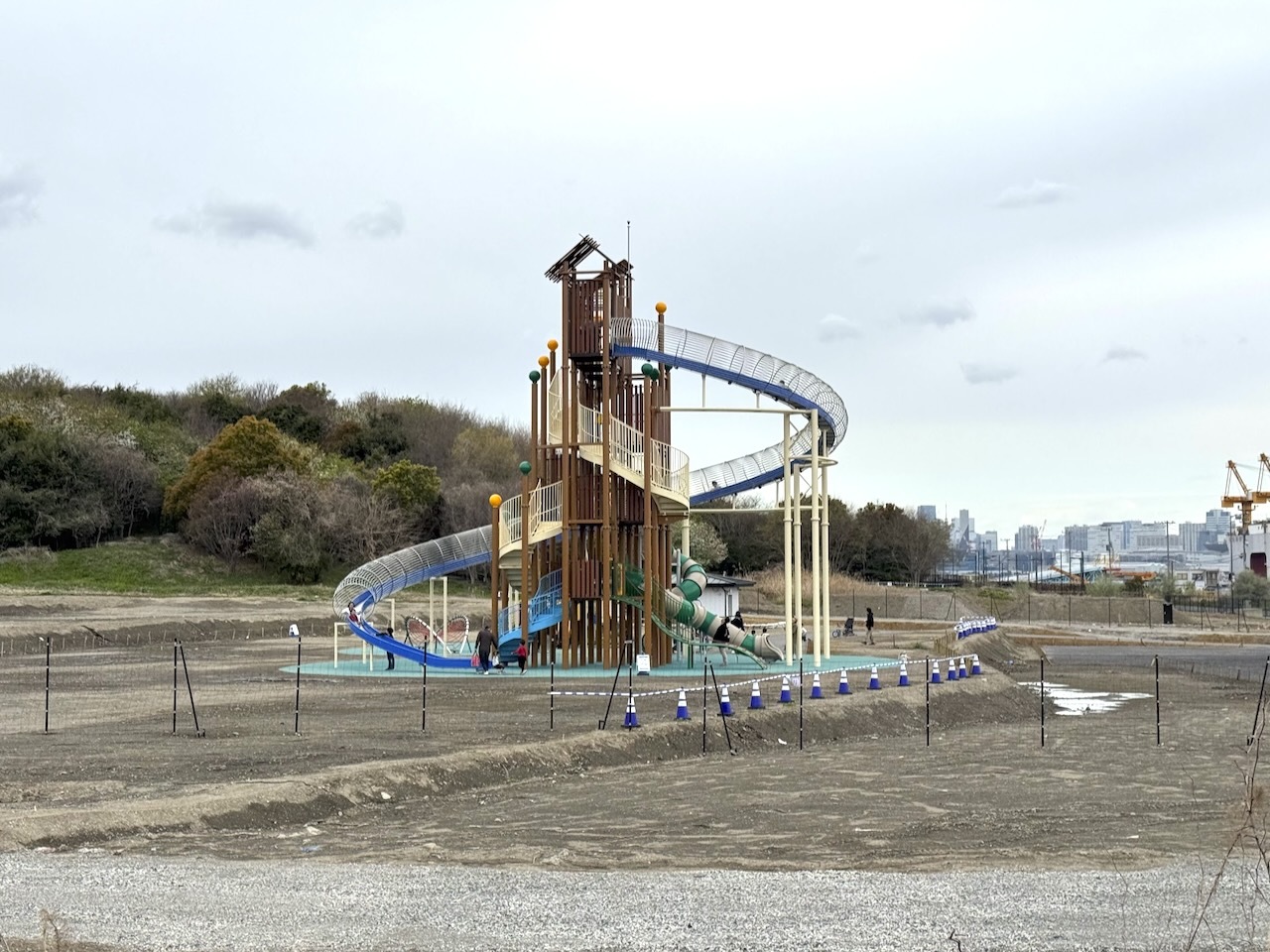 繰り返しになるが公園全体で未完成感が強く、それが一種のアクセントにもなっている